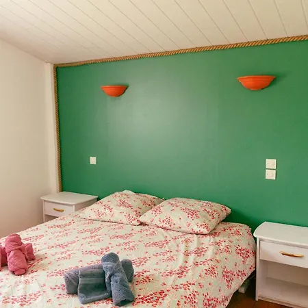 Les Jardins De La Palaire - T2 Avec Jardin Apartment